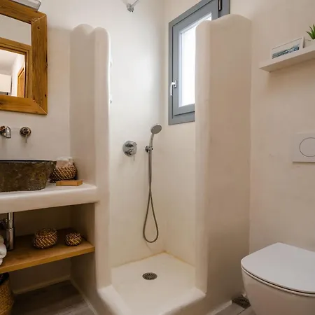 Yara 40m From The Jacuzzi & Rooftop Apartmán Agia Anna (Naxos)