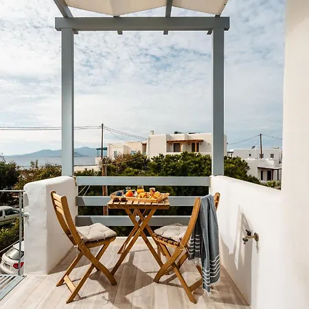 Yara 40m From The Jacuzzi & Rooftop Apartmán