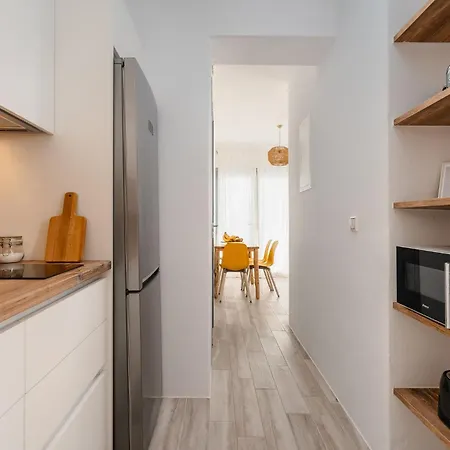 Yara 40m From The Jacuzzi & Rooftop Apartmán Agia Anna (Naxos)